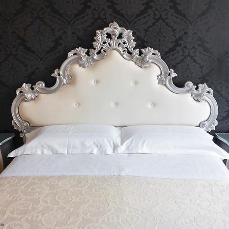 Opera Relais Bed & Breakfast Messina Bagian luar foto