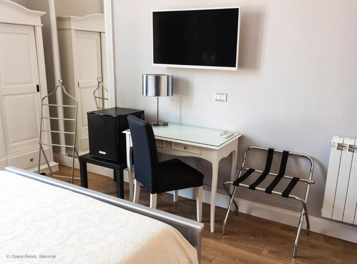 Opera Relais Bed & Breakfast Messina Bagian luar foto